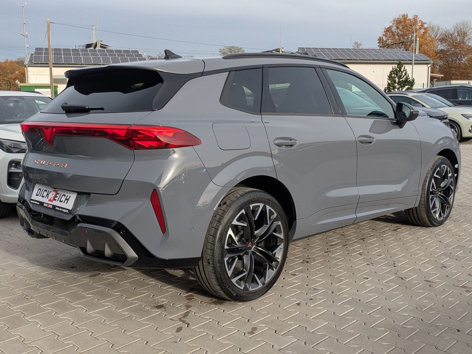 Fahrzeugabbildung CUPRA Terramar 2.0 TSI 4D VZ HUD*MATRIX*PANO*DCC*20"