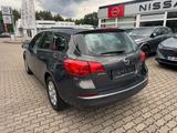 Opel Astra J Sports Tourer Style - Opel Astra mit Diesel-Antrieb: Kombi, Euro5