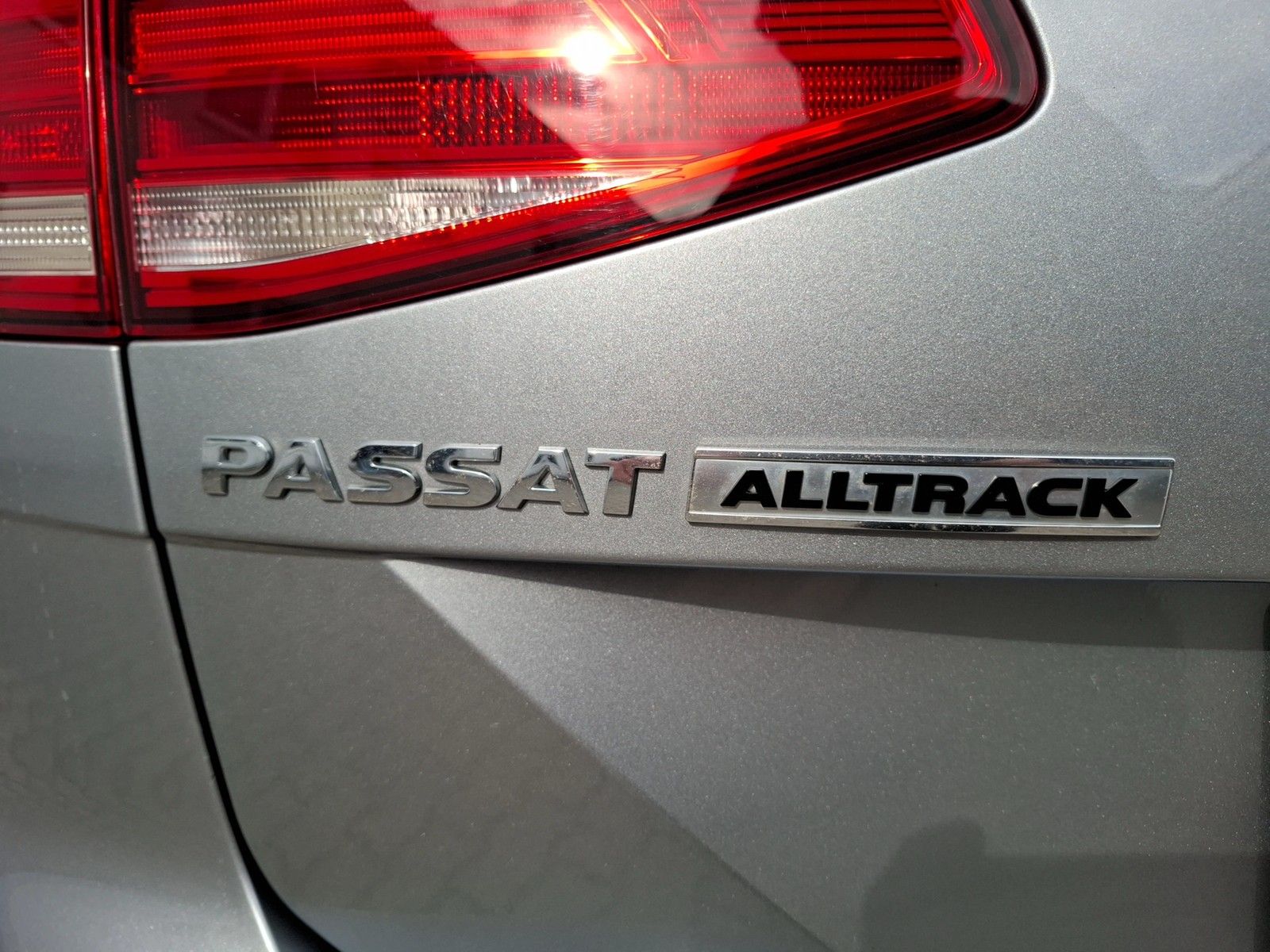 Fahrzeugabbildung Volkswagen Passat Variant TSI Alltrack DSG 4M LED Navi ACC