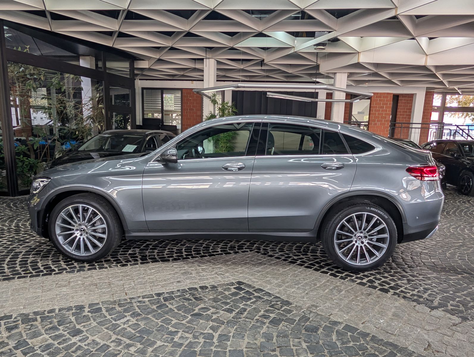 Fahrzeugabbildung Mercedes-Benz GLC 220 d Coupé 4M AMG PANO*360*HuD*MEMO*20"Voll