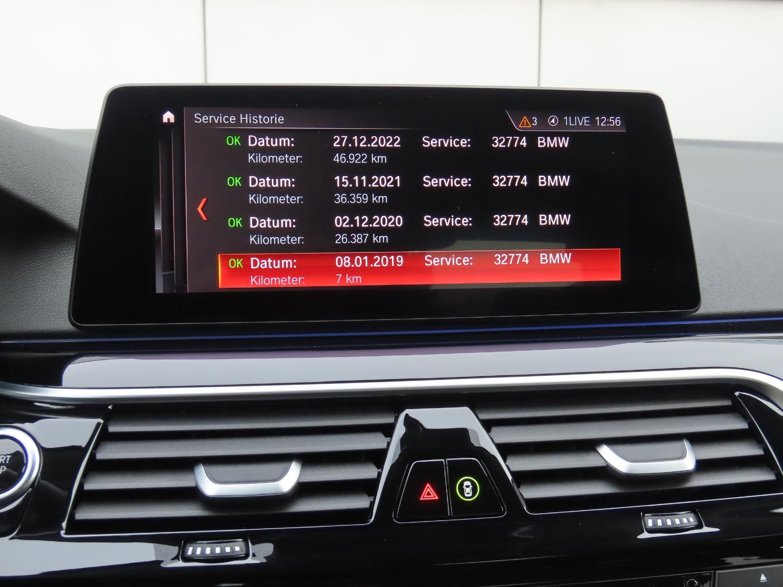 BMW 530e iPerformance Sport Line Leder Ambiente