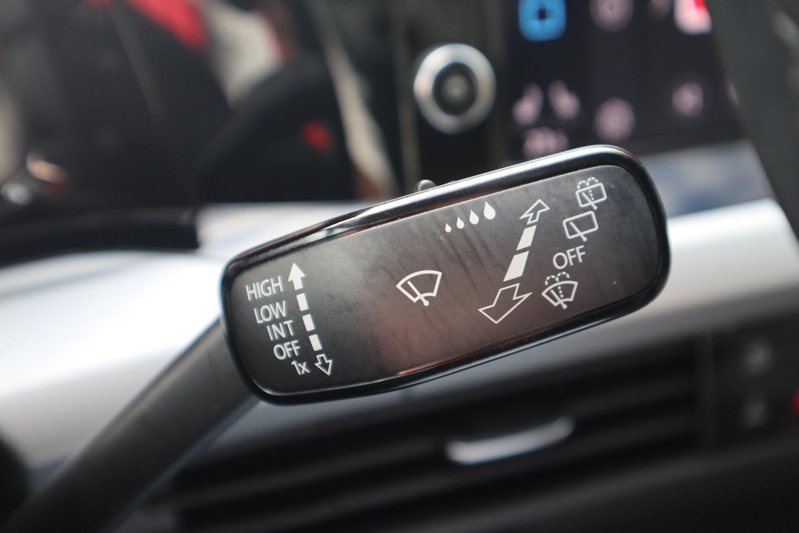Volkswagen Golf VIII 1.0 Life LED App-Connect Spurhalte, миниатюра 16