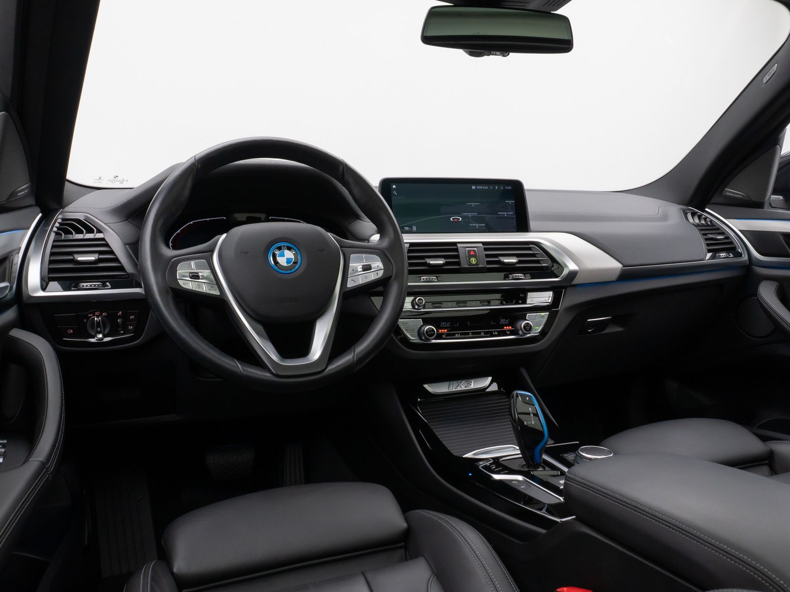 Fahrzeugabbildung BMW iX3 Impressive Panorama 360°HUD DAB H/K Sport