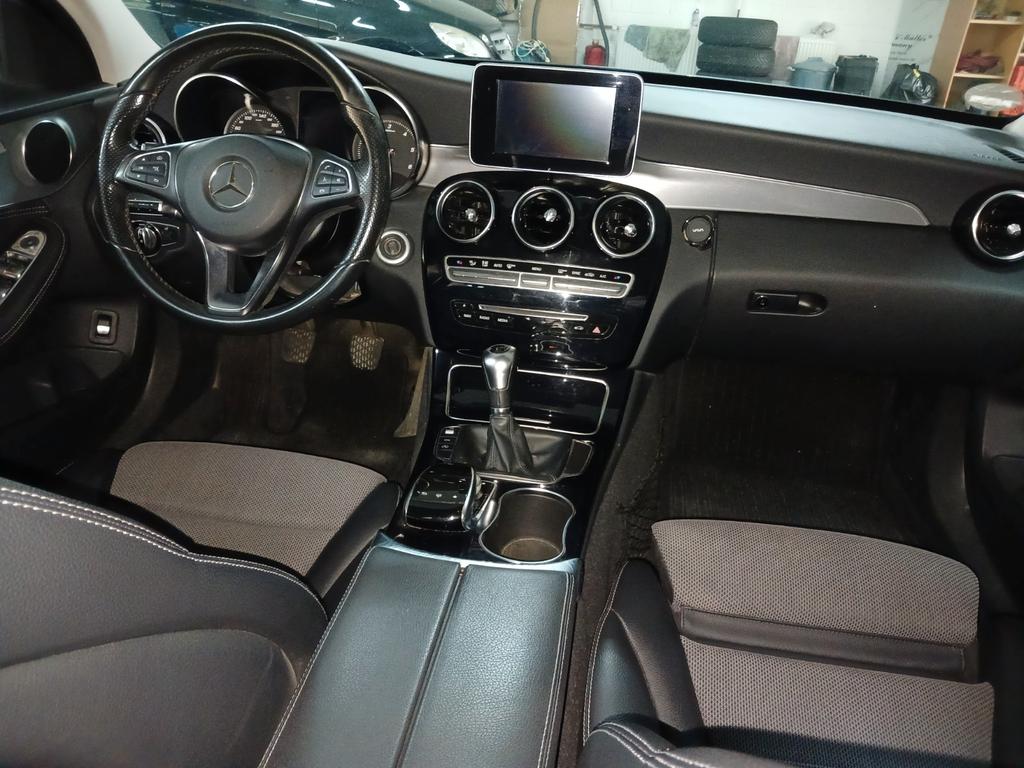 Mercedes-Benz C 220