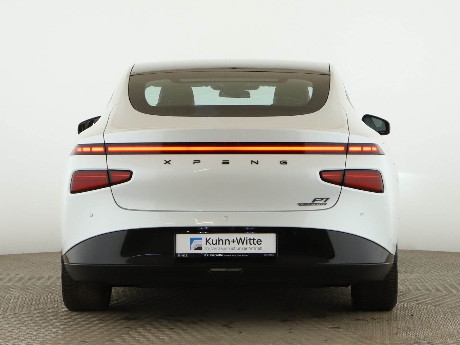 XPENG P7