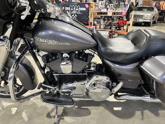 Fahrzeugabbildung Harley-Davidson FLHXS Street Glide 103 CUI