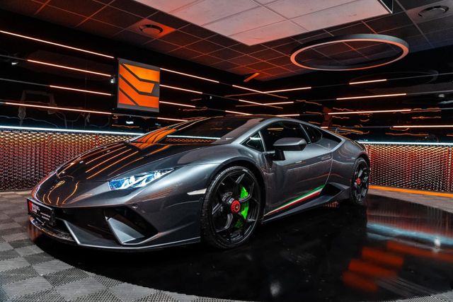 LAMBORGHINI Huracan