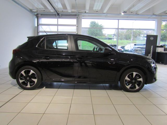 Corsa-e F e Edition (MJ22B) Elektromotor, 100 kW