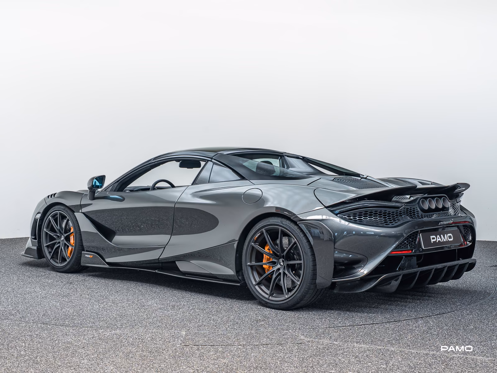 McLaren 765LT Spider | Lift, B&W, Warranty