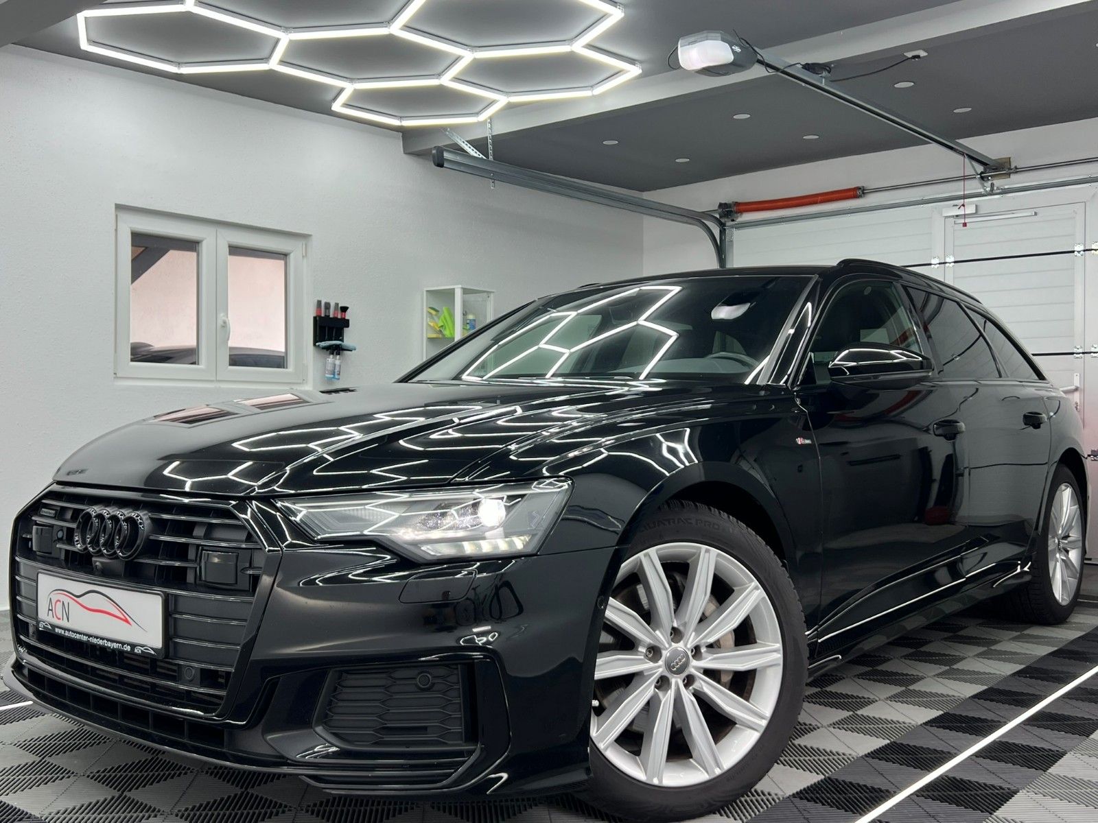 Fahrzeugabbildung Audi A6 Avant 50 TDI Quattro Sport S-LINE/
