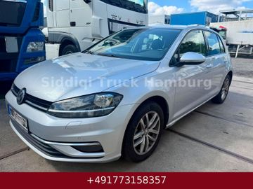 Volkswagen Golf - 1