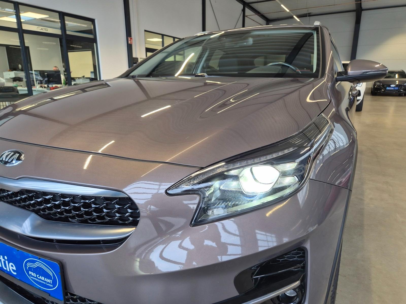 Kia XCEED AUT TEILLEDER NAVI SITZHZ CAMERA SPURPAKET