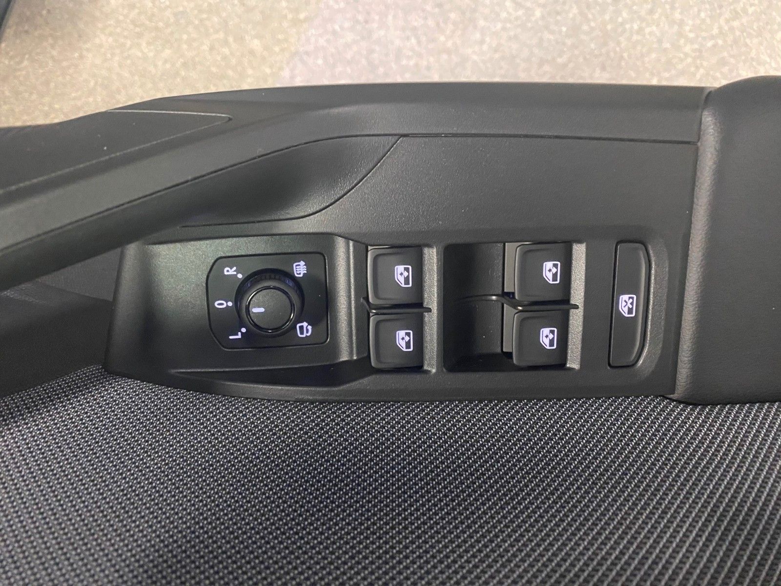 Fahrzeugabbildung SEAT Leon 1.5 TSI STYLE+R Kamera+ACC+3 Zonen KLIMA+BC