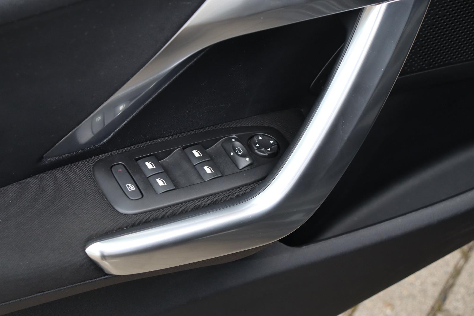 Peugeot 2008 1.5 Blue-HDI Allure Aut. LED Leder Navi