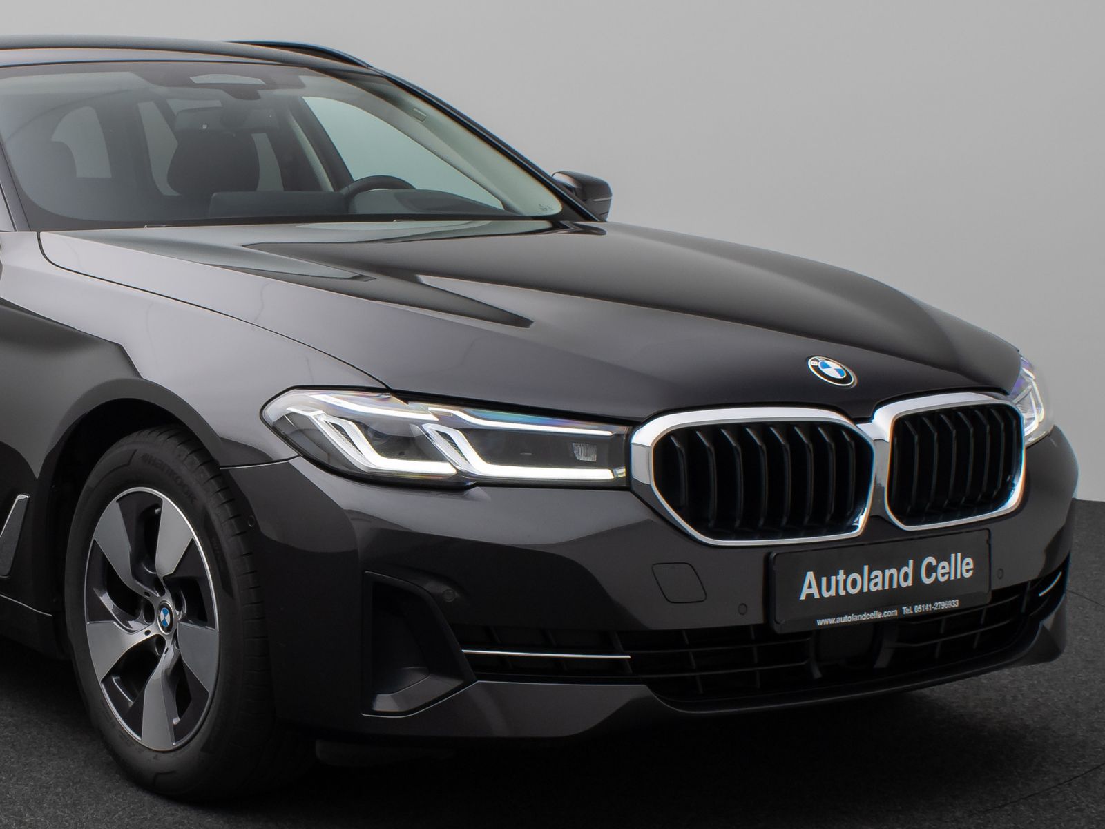 Fahrzeugabbildung BMW 520d Kamera Laser HUD DAB HiFi Stop&Go AHK Sport