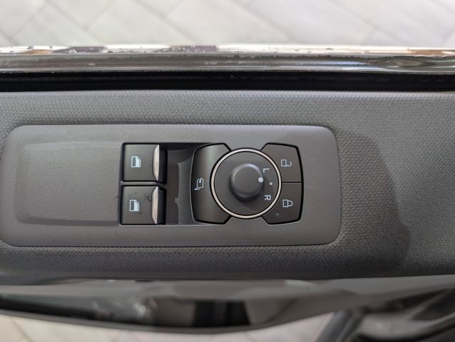 Ford Tourneo Custom Tit. 2.0 L2 NEUES MODELL