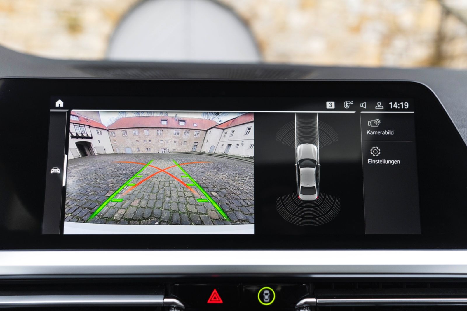 Fahrzeugabbildung BMW 330iX M-Performance HIFI KAM LED NAV CARPLAY