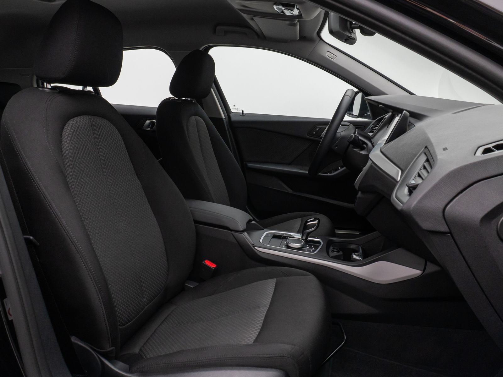 Fahrzeugabbildung BMW 118i Kamera DAB CockPitPro Geschwindigkeitsr LED