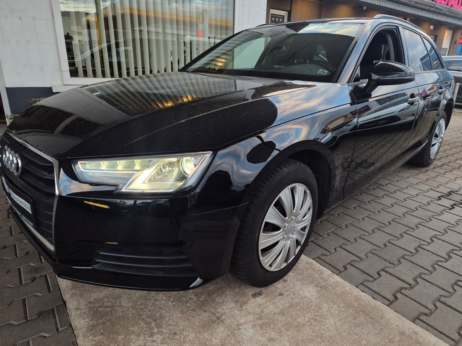 AUDI A4