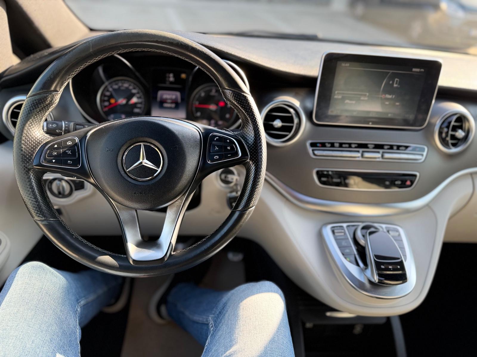 Mercedes-Benz V 250 Lang AMG 8 Sitze Pano AHK STHZ ORG km