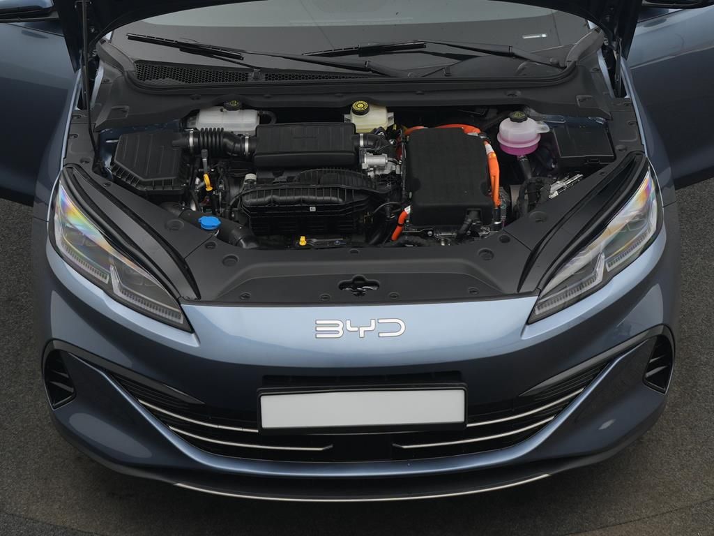 BYD SEAL 6