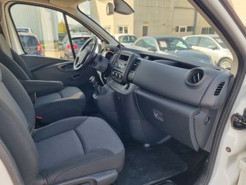 Renault Trafic - 2