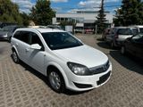 Opel Astra Caravan 1.6 Edition 111 Jahre  TÜV NEU!!! - Opel Astra Benzin Kombi Automatik Berlin Gebrauchtwagen in Benzin-FUEL_TYPE