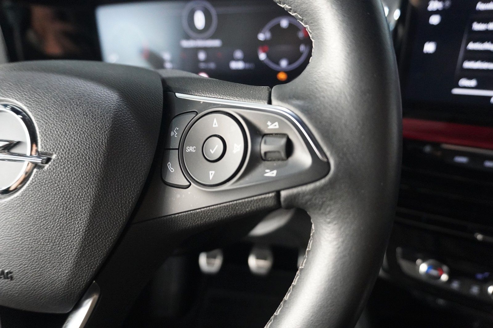 Fahrzeugabbildung Opel Mokka GS SPORT 1.2T NAVI/LED/KAMERA/SPORT/DAB+
