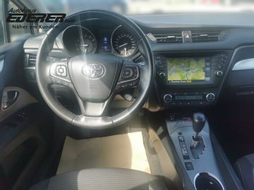 Toyota Avensis - 8