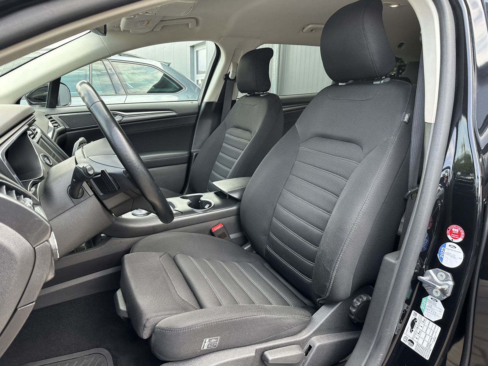 Fahrzeugabbildung Ford Mondeo Turnier 2.0 EB Titanium NAV+LED+AHK+SHZ