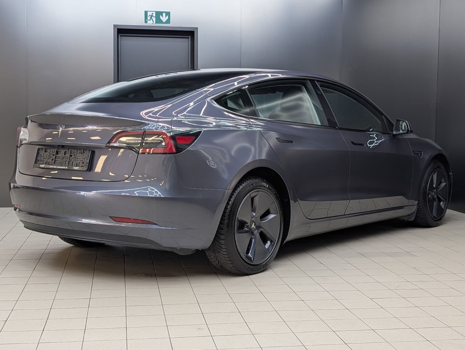 Tesla Model 3 RWD PANO LED NAVI SHZ KAMERA ACC 18 foto 8