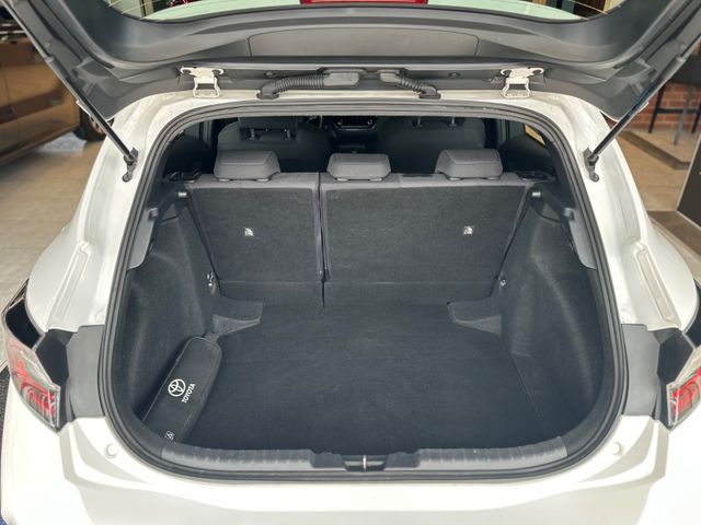 Toyota Corolla  Hybrid Club