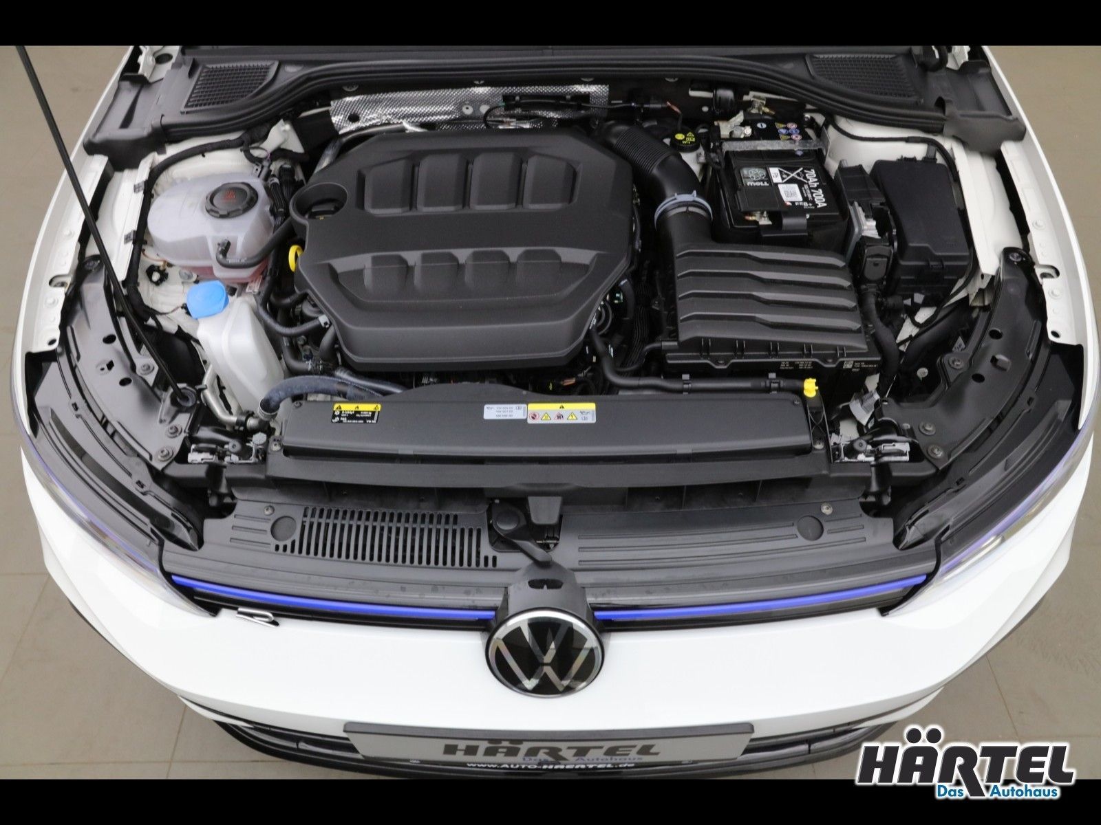 Volkswagen GOLF 8 R 4MOTION 2.0 TSI DSG (ACC-RADAR) Navi foto 5