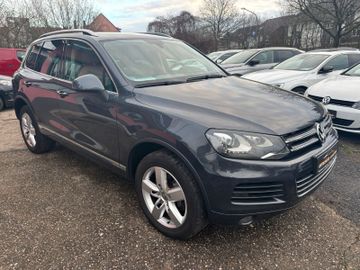 Volkswagen Touareg - 2