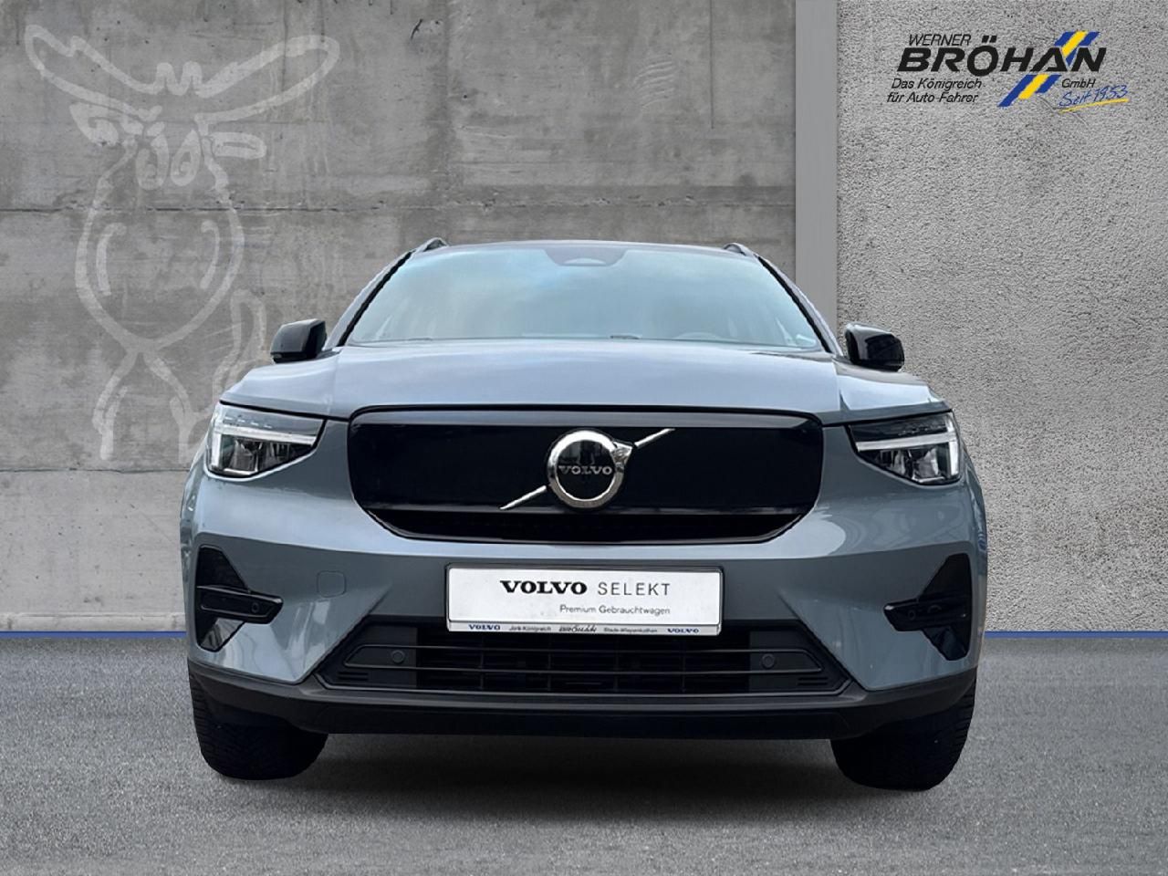 Fahrzeugabbildung Volvo XC40 Plus Recharge Pure Electric 2WD
