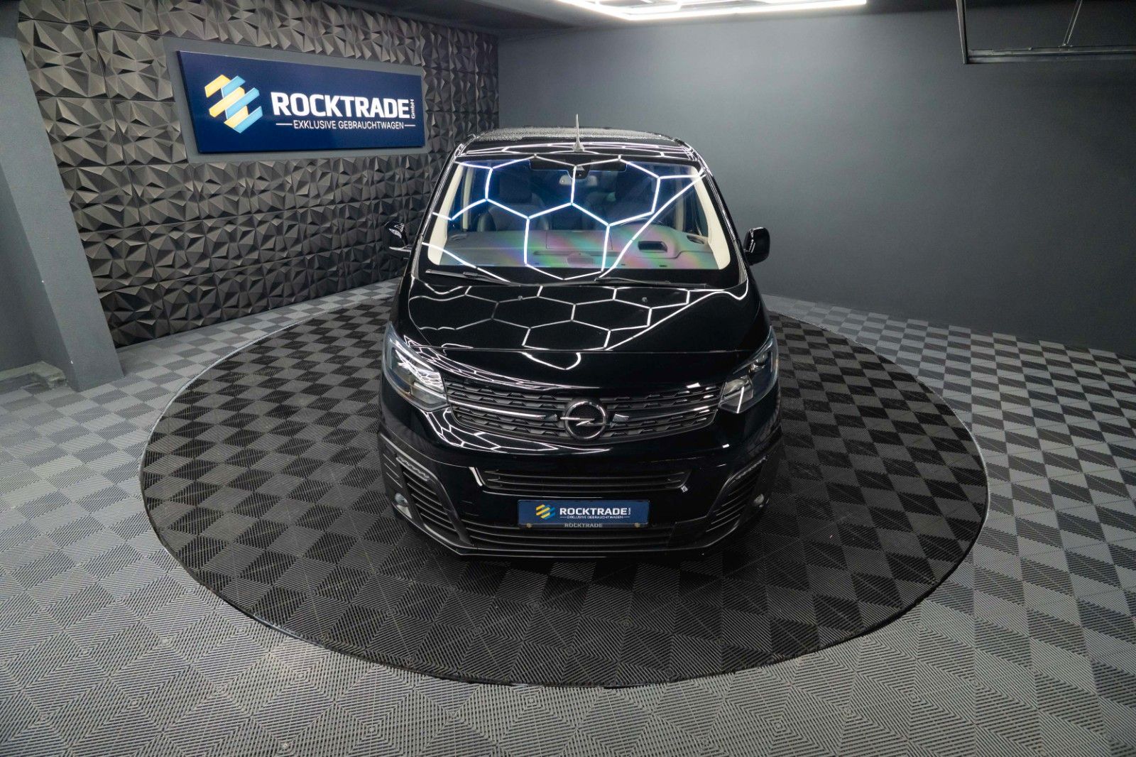 Fahrzeugabbildung Opel Zafira Life Innovation L3 Black Edition *Pano*