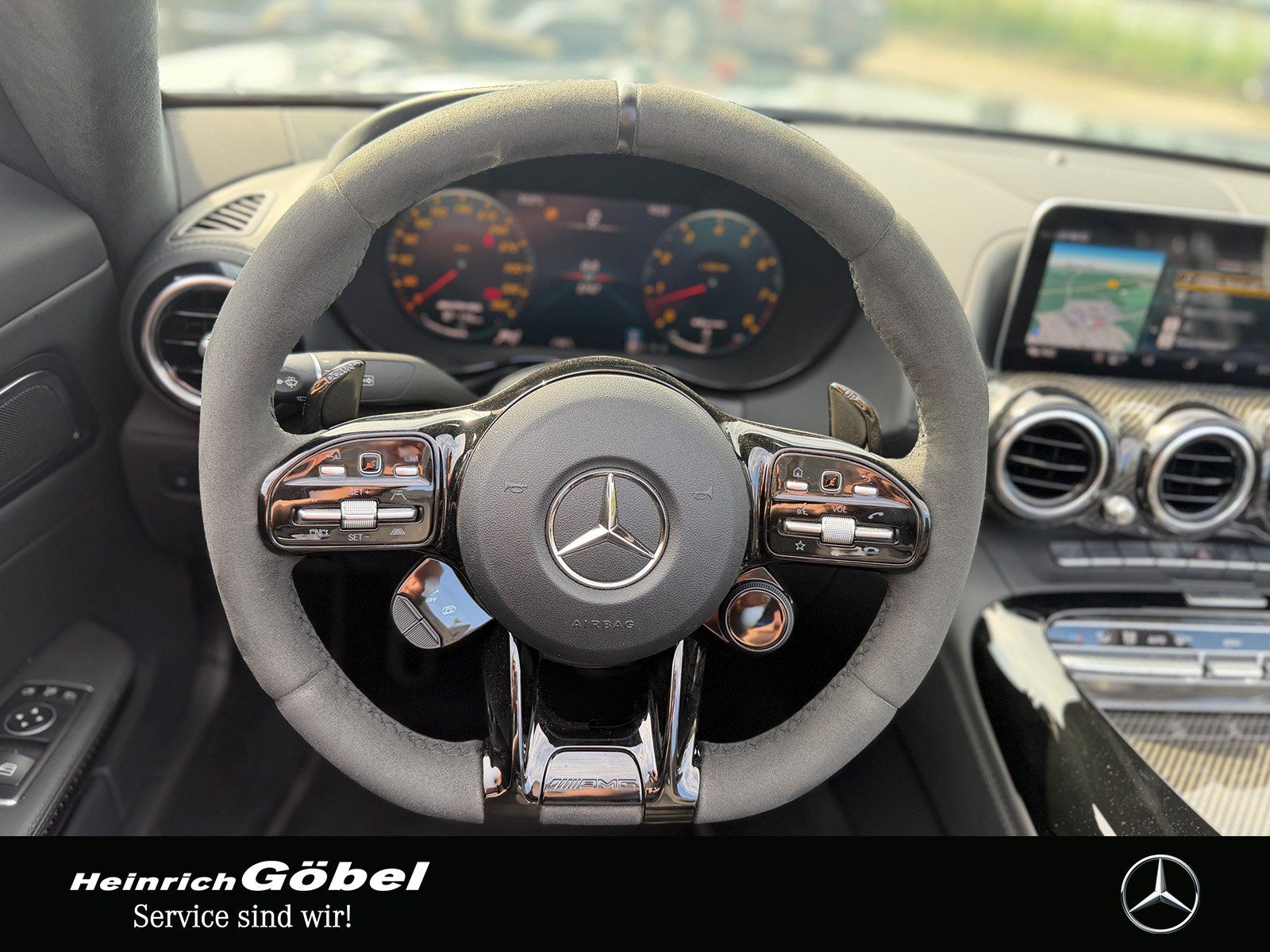 Fahrzeugabbildung Mercedes-Benz AMG GT R Roadster 1 OF 750 1.HAND - BURMESTER