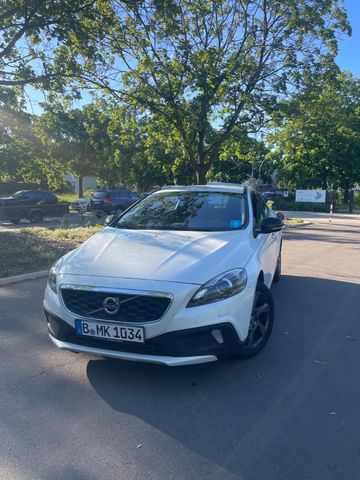 VOLVO V40 CC
