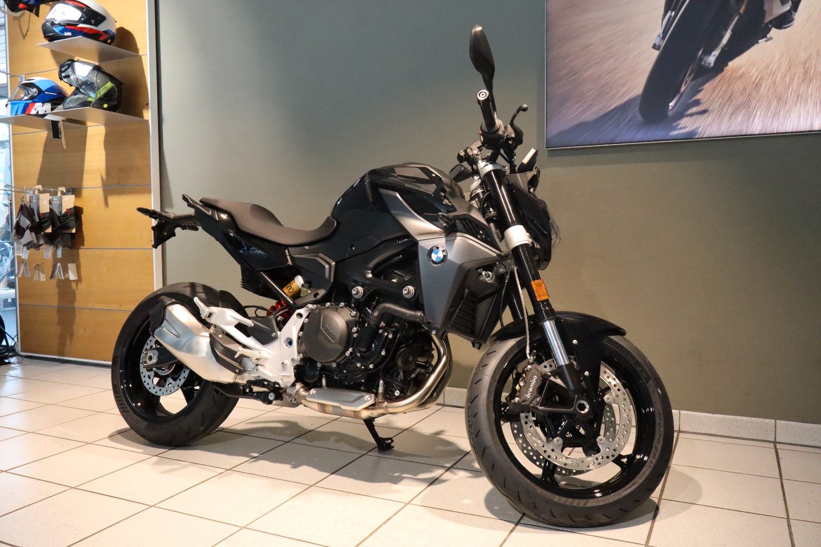 Fahrzeugabbildung BMW F 900 R A2