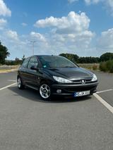 Peugeot 206, 1.4/75ps, 104TKM, EZ:2005 - Peugeot 104 mit Benzin-Antrieb