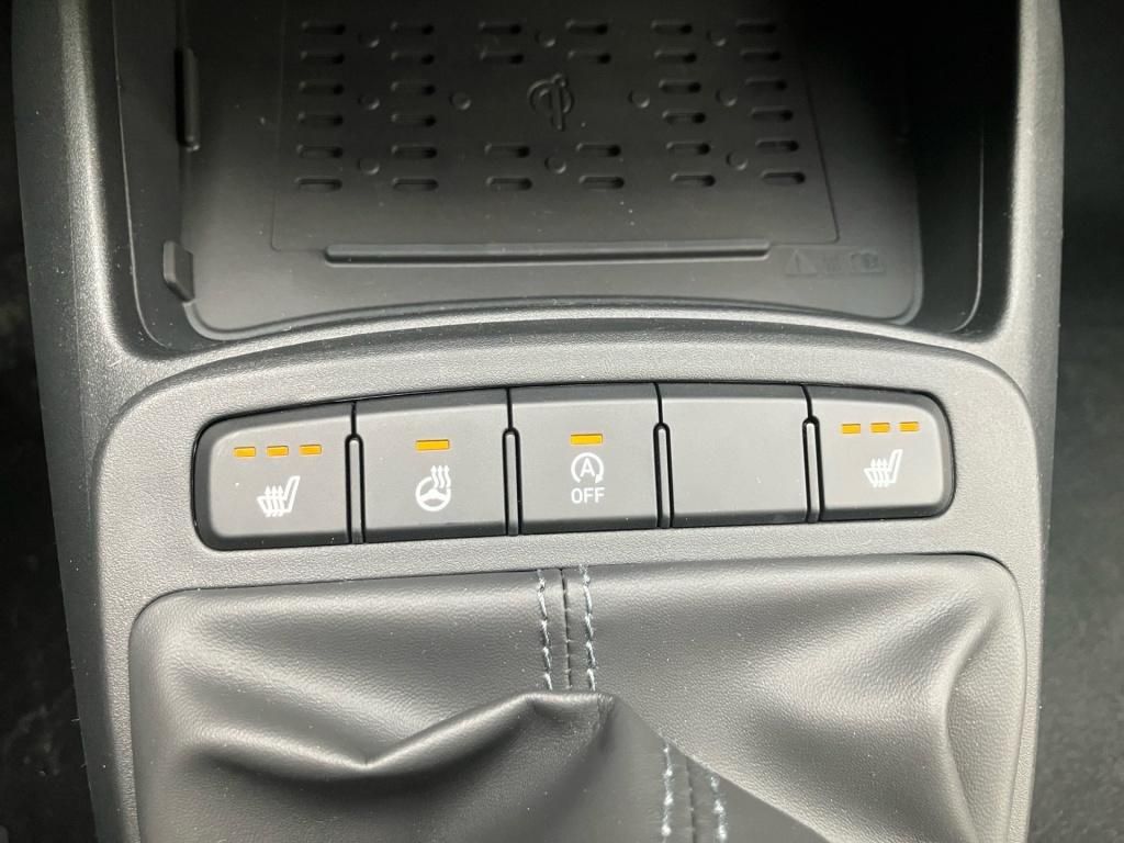 Fahrzeugabbildung Hyundai i10 Navi SHZ KAM PDC SpurH