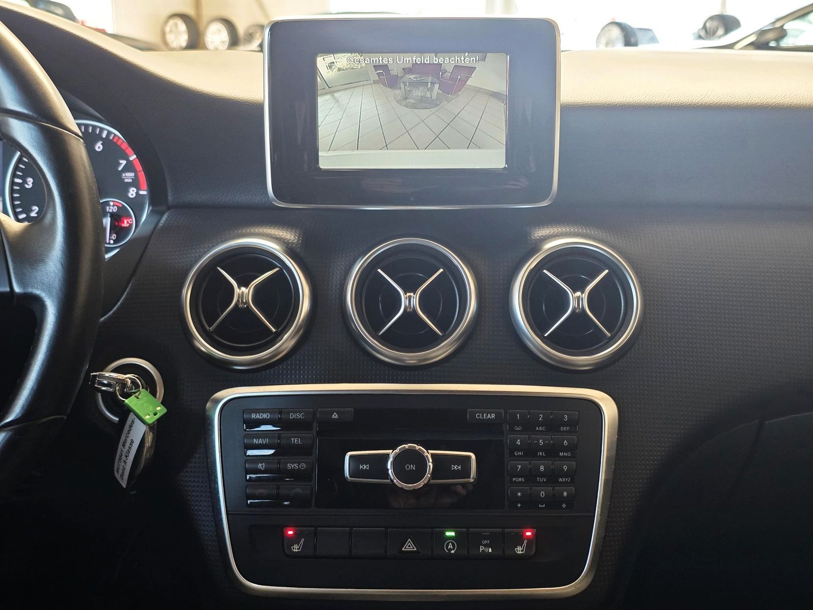 Fahrzeugabbildung Mercedes-Benz A 180 Style/Xenon/Navi/Memory/Kamera/SunSet
