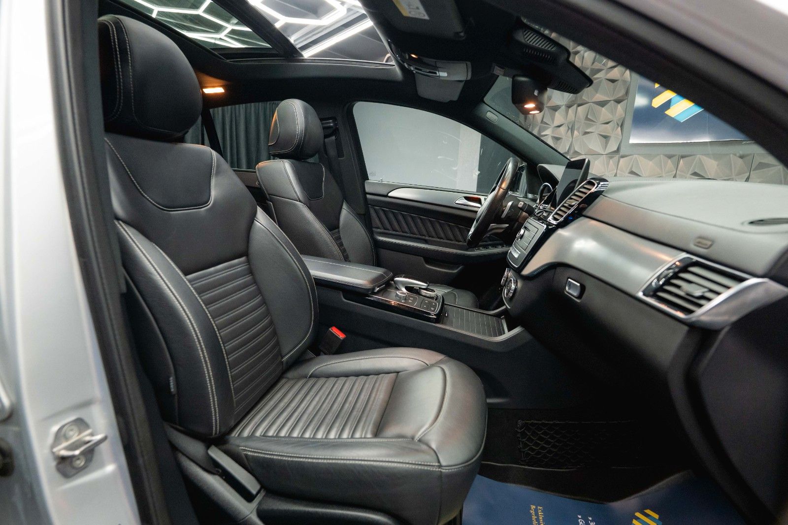 Fahrzeugabbildung Mercedes-Benz GLE 350d Coupe 4Matic AMG Night *Pano*ACC*LED*