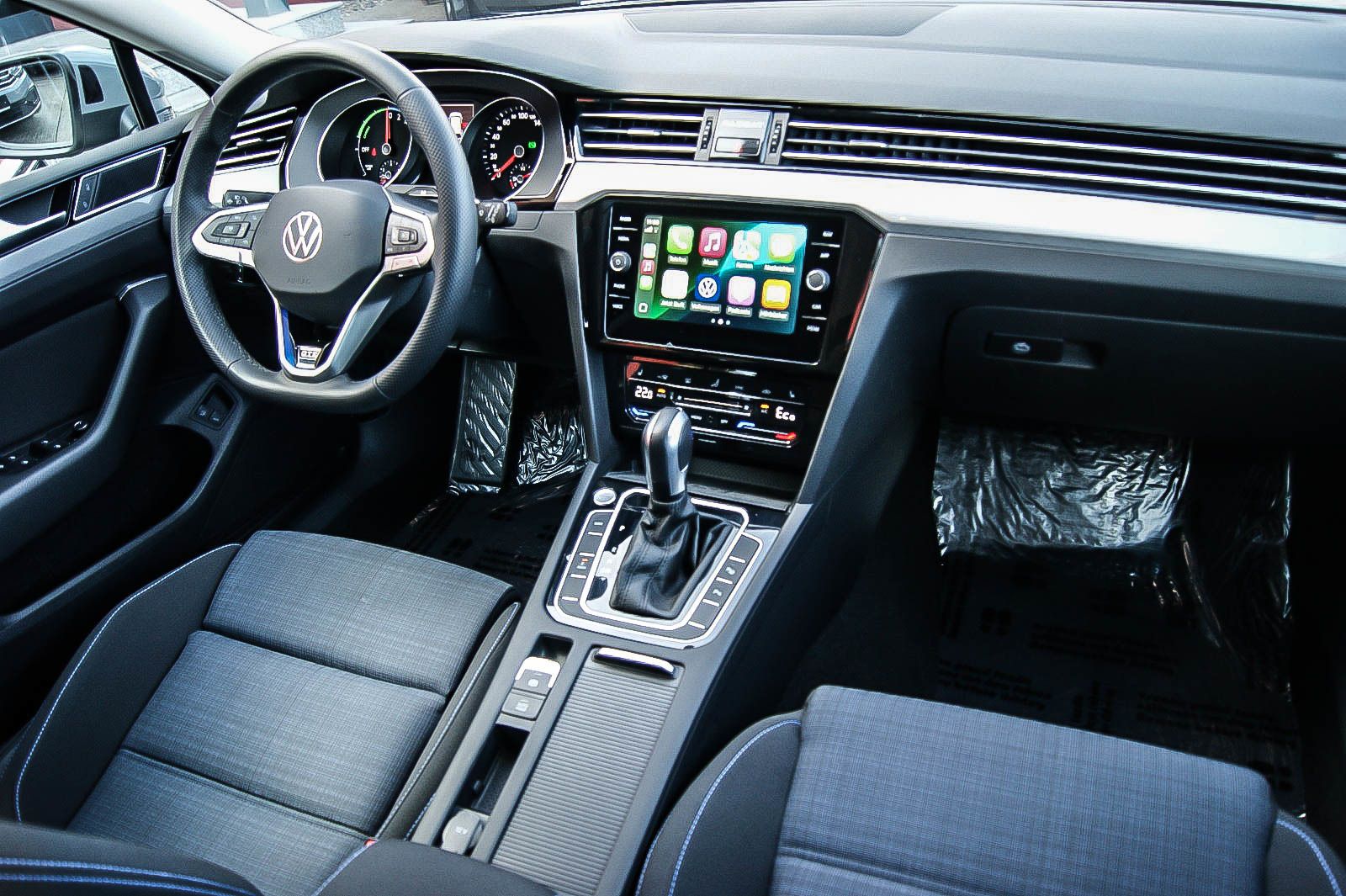 Fahrzeugabbildung Volkswagen Passat Variant HYBRID GTE iQ LED ACC NAVI 1.HAND