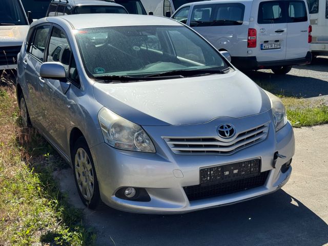 Toyota Verso  Life