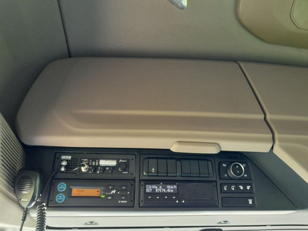 Fahrzeugabbildung DAF FT XF 530 NGD, PXP 4x4