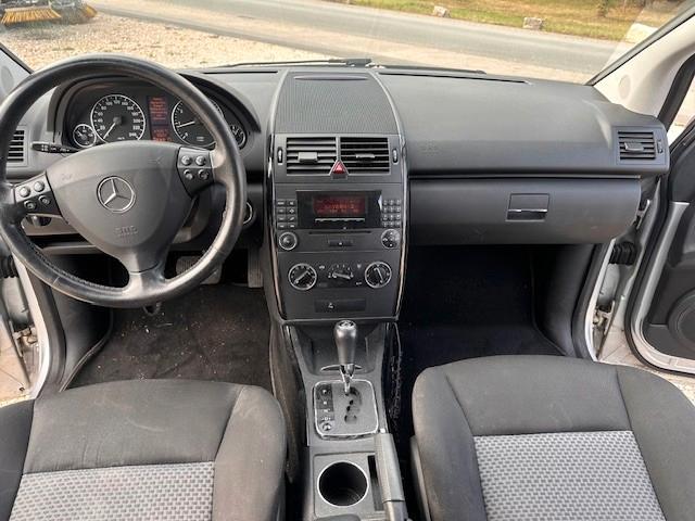 Mercedes-Benz A200 2005 — photo 9