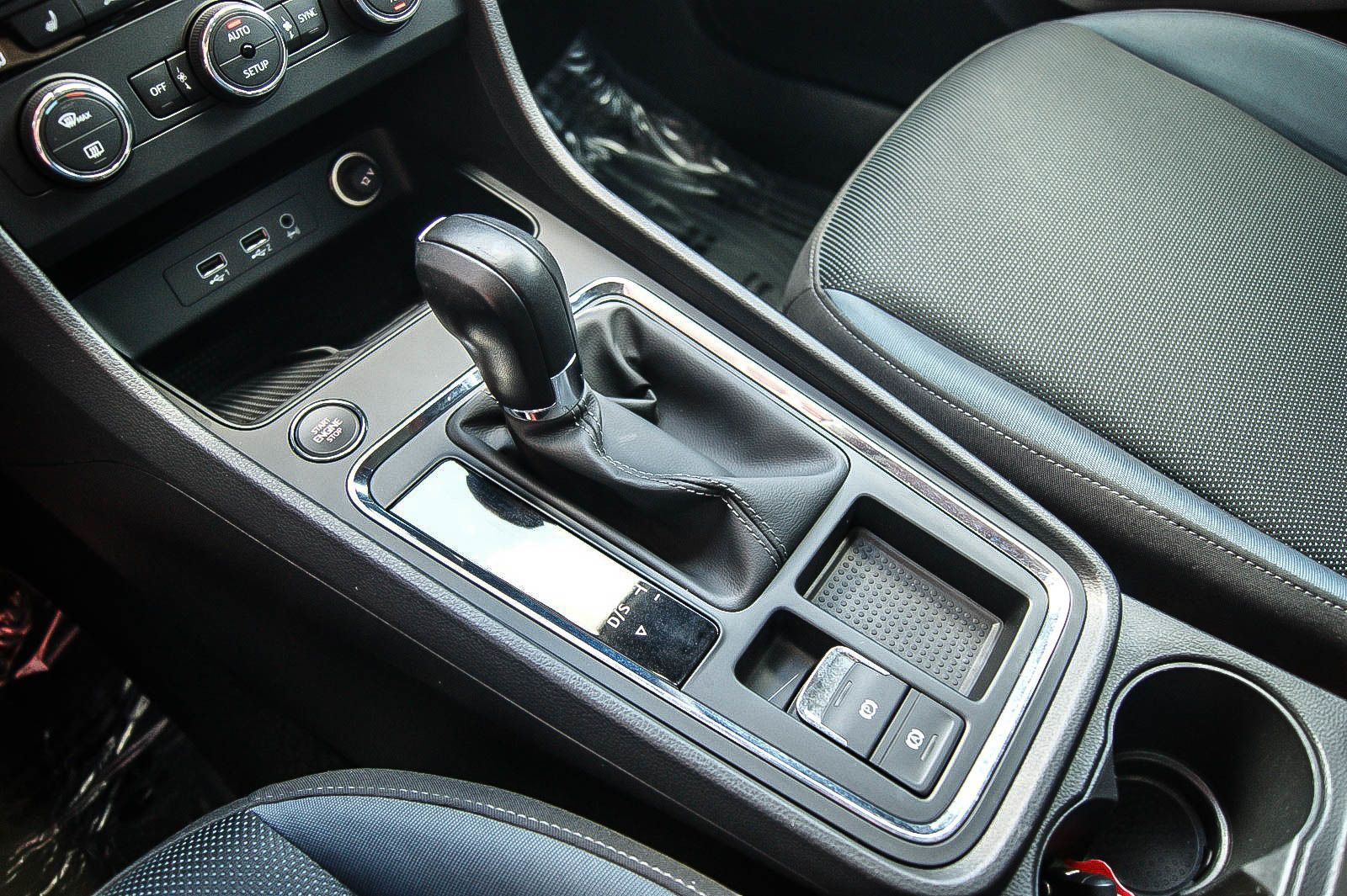 Fahrzeugabbildung SEAT Ateca 2.0 TDI DSG Style VIRTUAL BUSINESS ANHKZGV