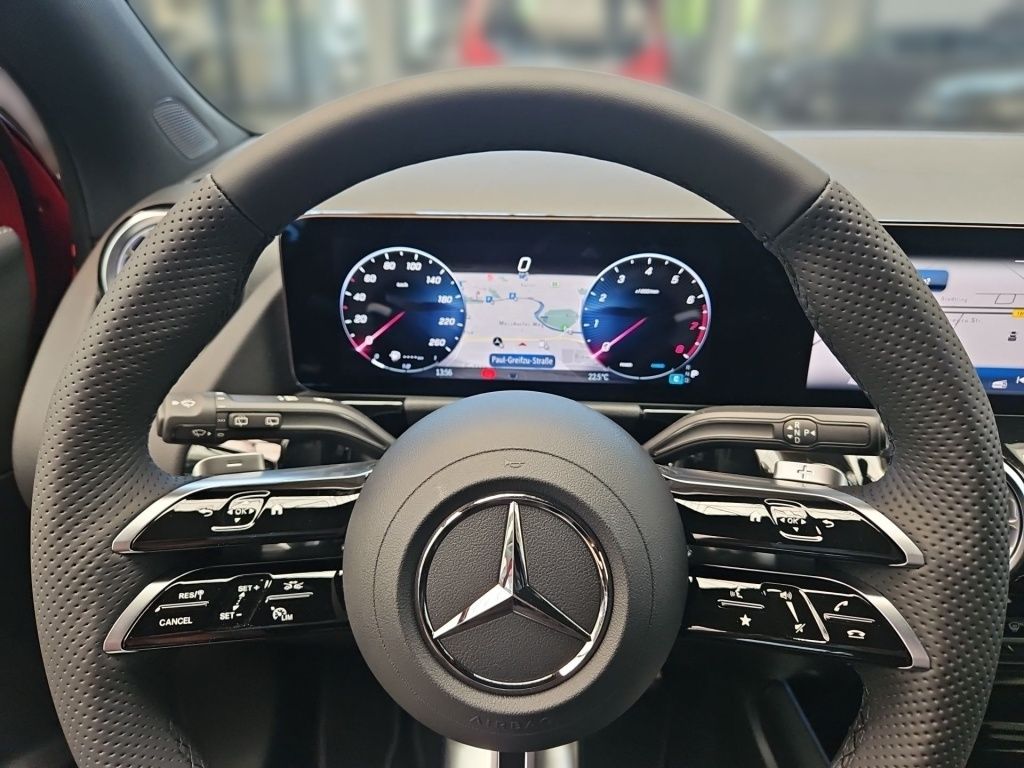 Fahrzeugabbildung Mercedes-Benz GLA 200 ++AMG-LINE+NIGHT+AHK+MULTIBEAM+KEYLESS++