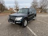 Mitsubishi PAJERO 3.2 DI-D EDITION 100+7SITZER+5 TÜRIG++ - Mitsubishi Pajero: 2.5